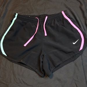 nike neon colored shorts💁🏽‍♀️